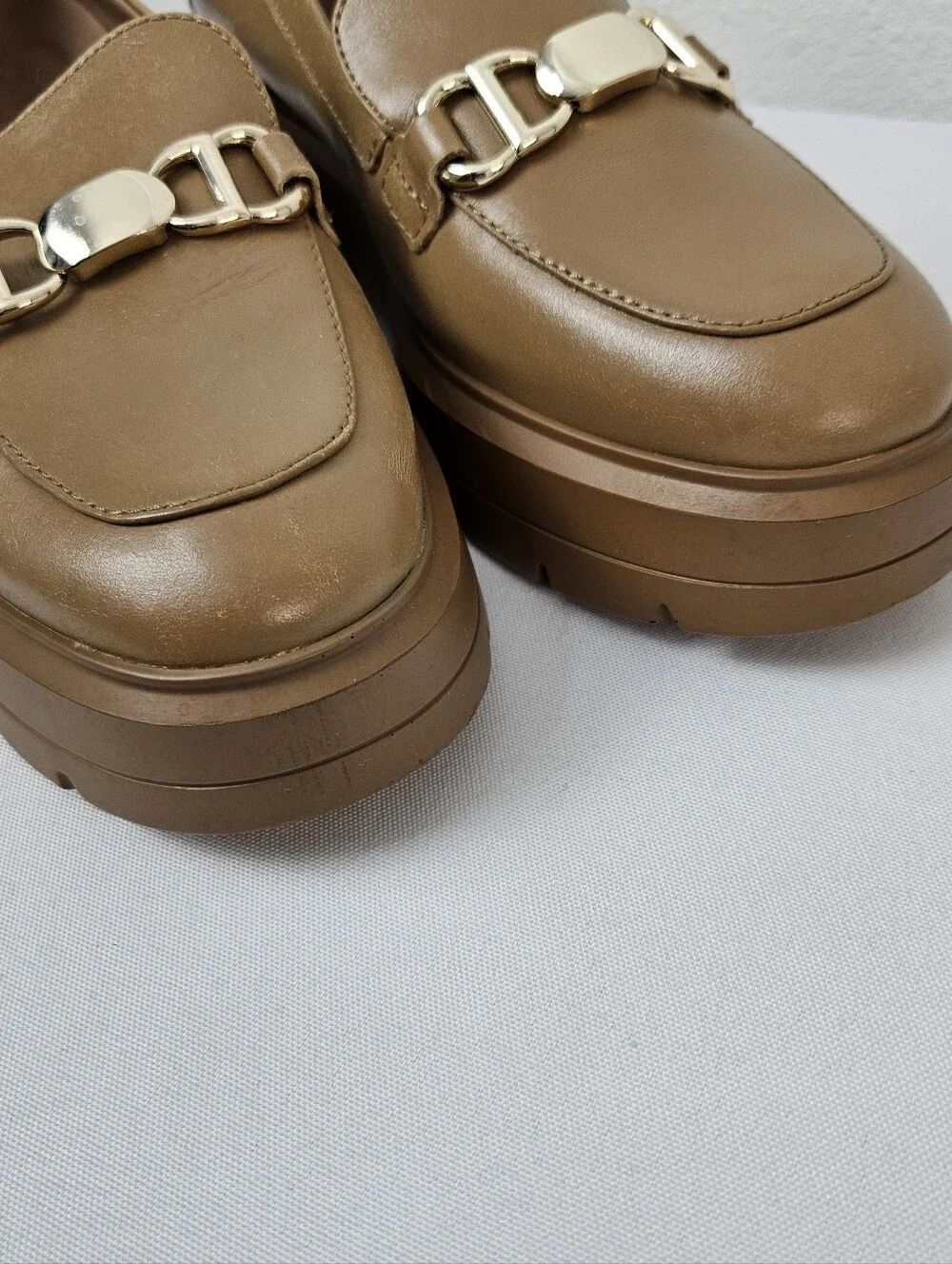 Naturalizer Women's Nina Lug Loafer  Tan Leather 7.5M